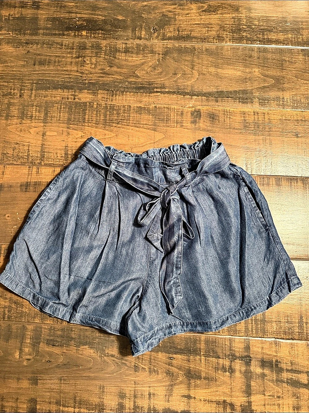 Em Crème Chambray High Waist Denim Shorts in Blue Size Small